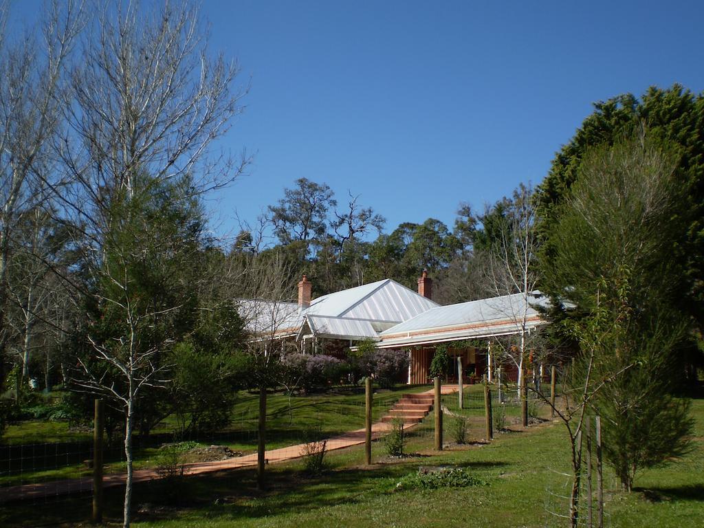 Гостевой дом Redgum Hill Country Retreat Балингап Экстерьер фото