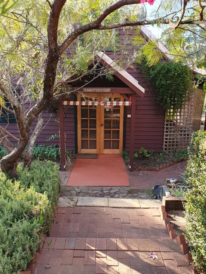 Гостевой дом Redgum Hill Country Retreat Балингап Экстерьер фото